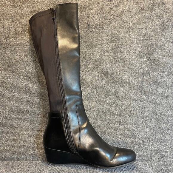Kenneth Cole Reaction Tip Dress Black Knee High Stretch Boots Womens 8 Wedge - Picture 2 of 10